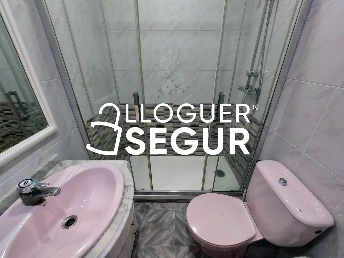 Piso de alquiler en Antoni de Capmany, Sants-Badal
