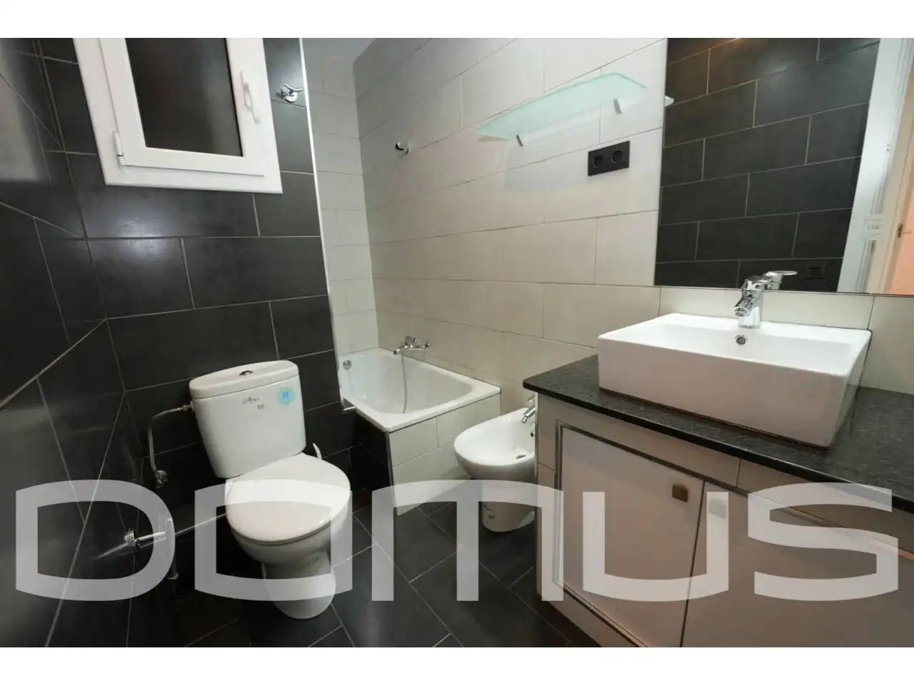 Piso con terraza en venta en Vinyets - Molí Vell, imagen 7