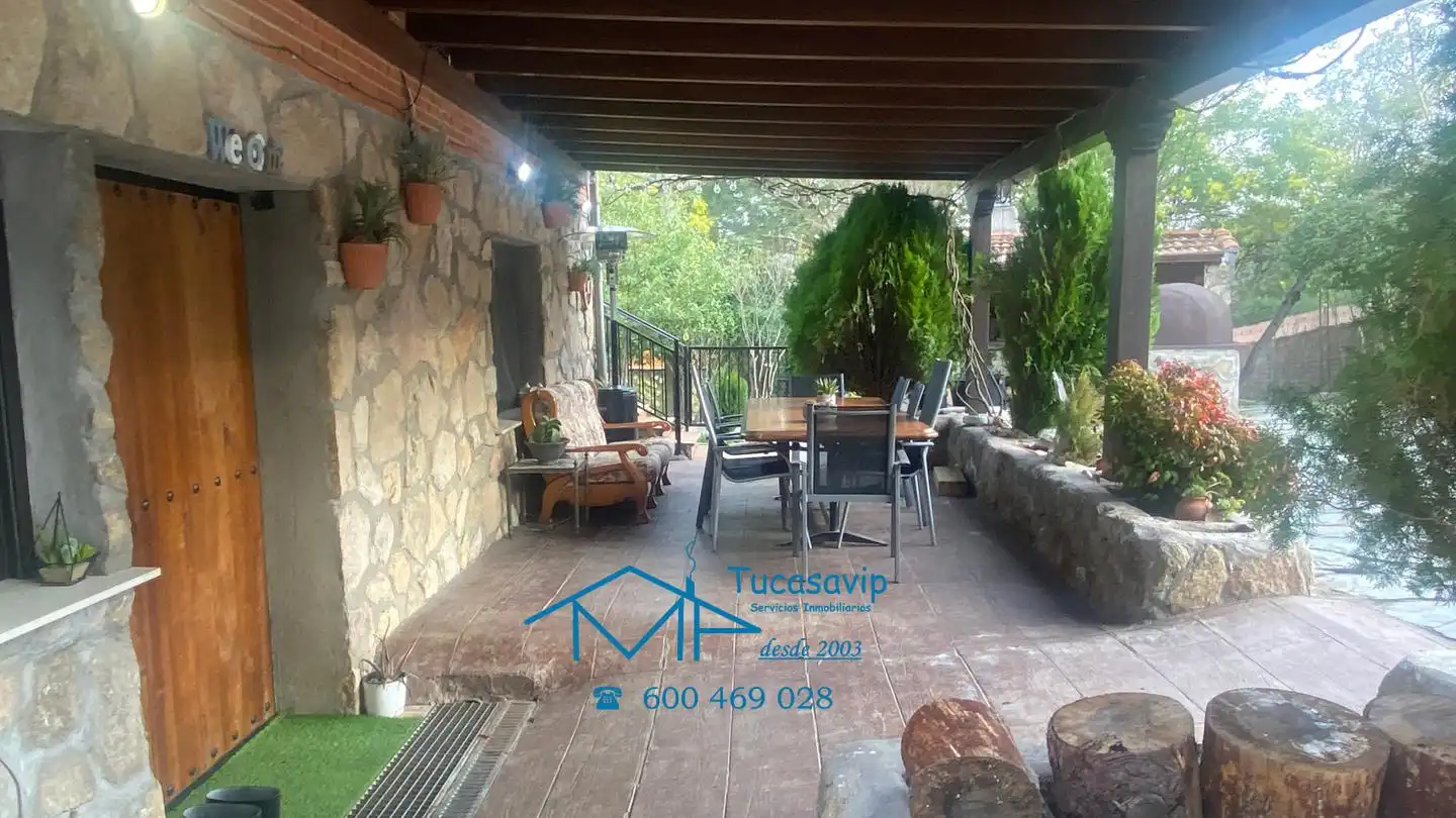 Houses for sale in El Tiemblo