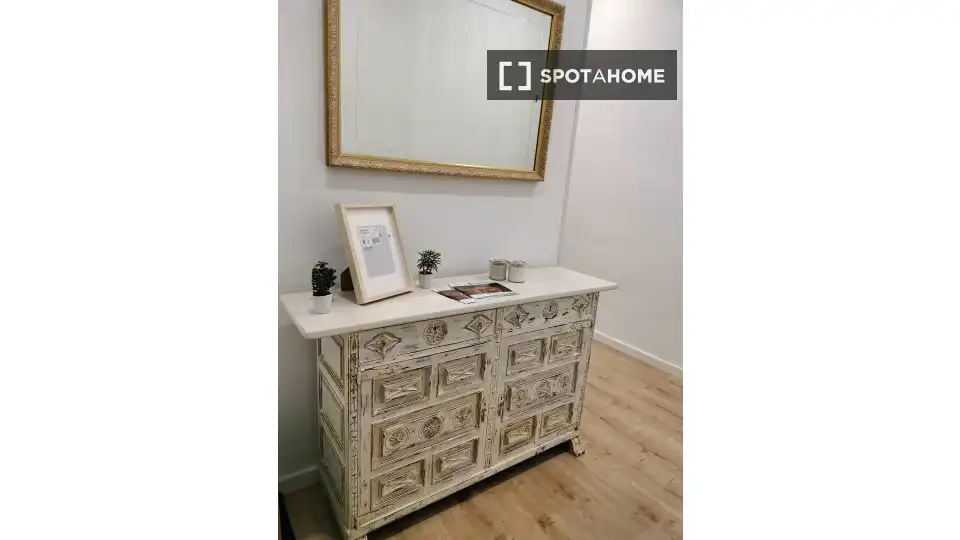 Habitación de Apartamento para compartir en Tarragona con Aire acondicionado, Terraza y Amueblado
