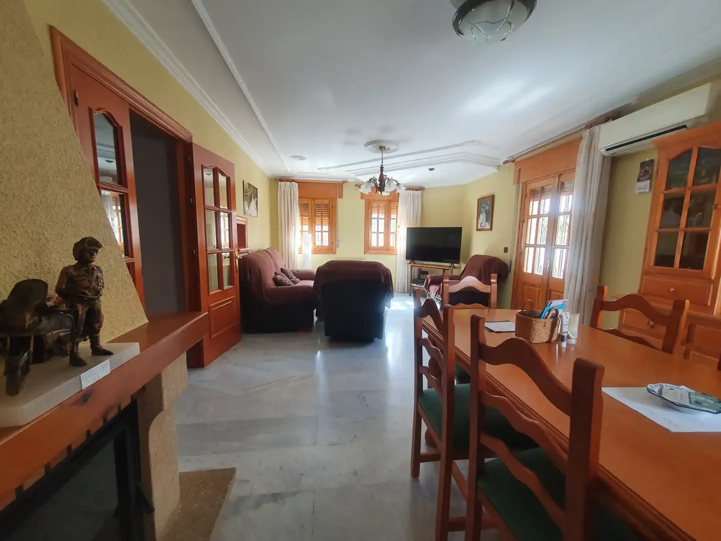 Sala d'estar de Casa o xalet en venda en Guadix amb Aire condicionat, Calefacció i Terrassa