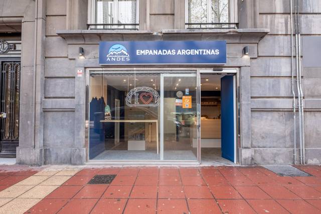 Local comercial en Alquiler en Paseo DAMAS, 7 en Paseo Constitución - Las Damas
