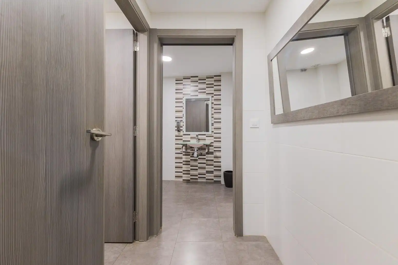 Baño de Local en venta en Mislata con Aire acondicionado