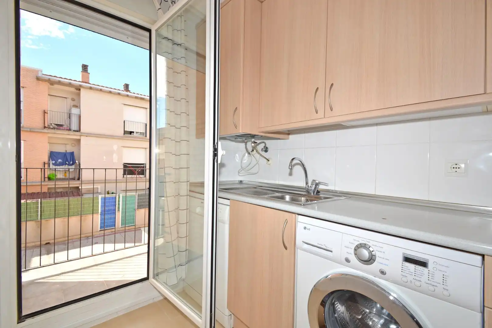Habitación de Piso en venta en El Burgo de Ebro con Calefacción, Terraza y Balcón