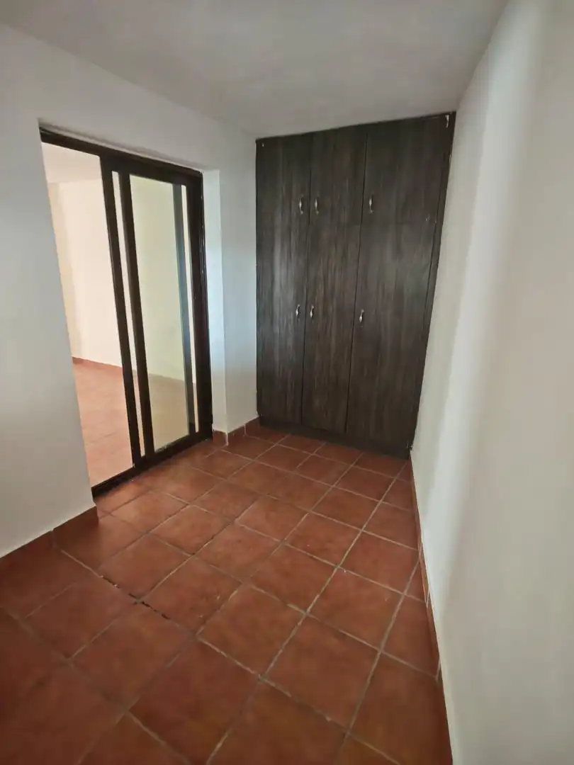 Wohnung zum Verkauf in La Zubia mit Abstellraum und Balkon