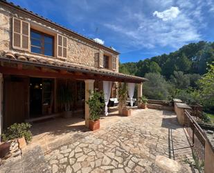 Vista exterior de Finca rústica en venda en Andratx amb Aire condicionat, Terrassa i Piscina