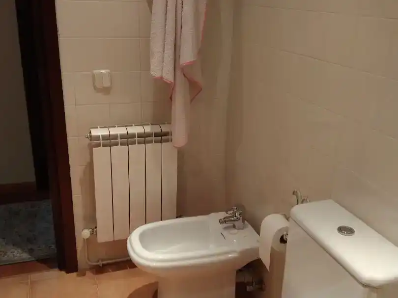 Bany de Pis en venda en Ezcaray amb Piscina i Balcó
