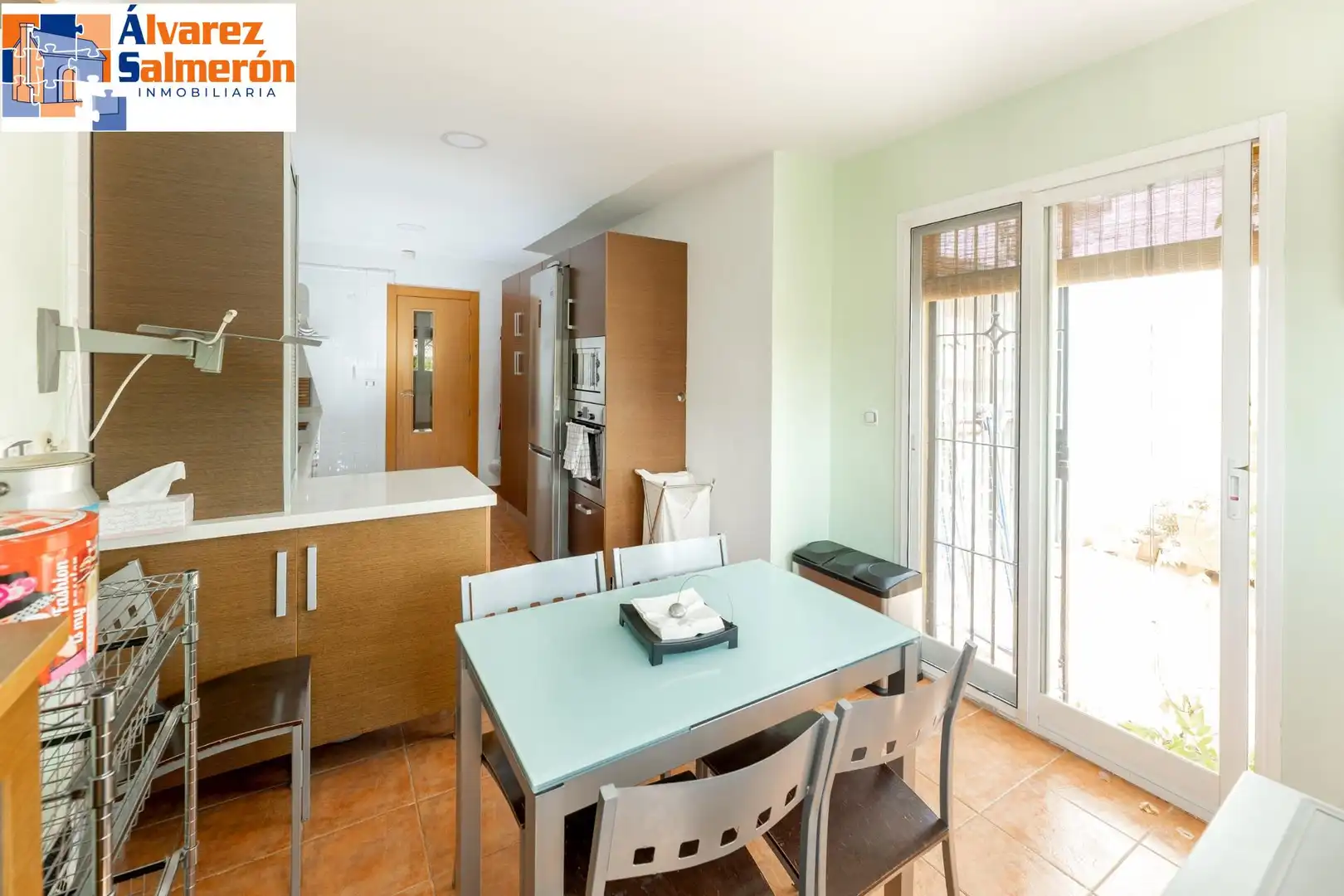 Casa adosada en venta en Calle SALA DOS HERMANAS, Crta. De la Sierra