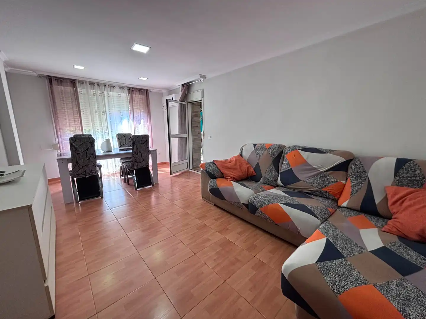 Living room of Flat for rent in Burjassot  with Furnished, Oven and Washing machine