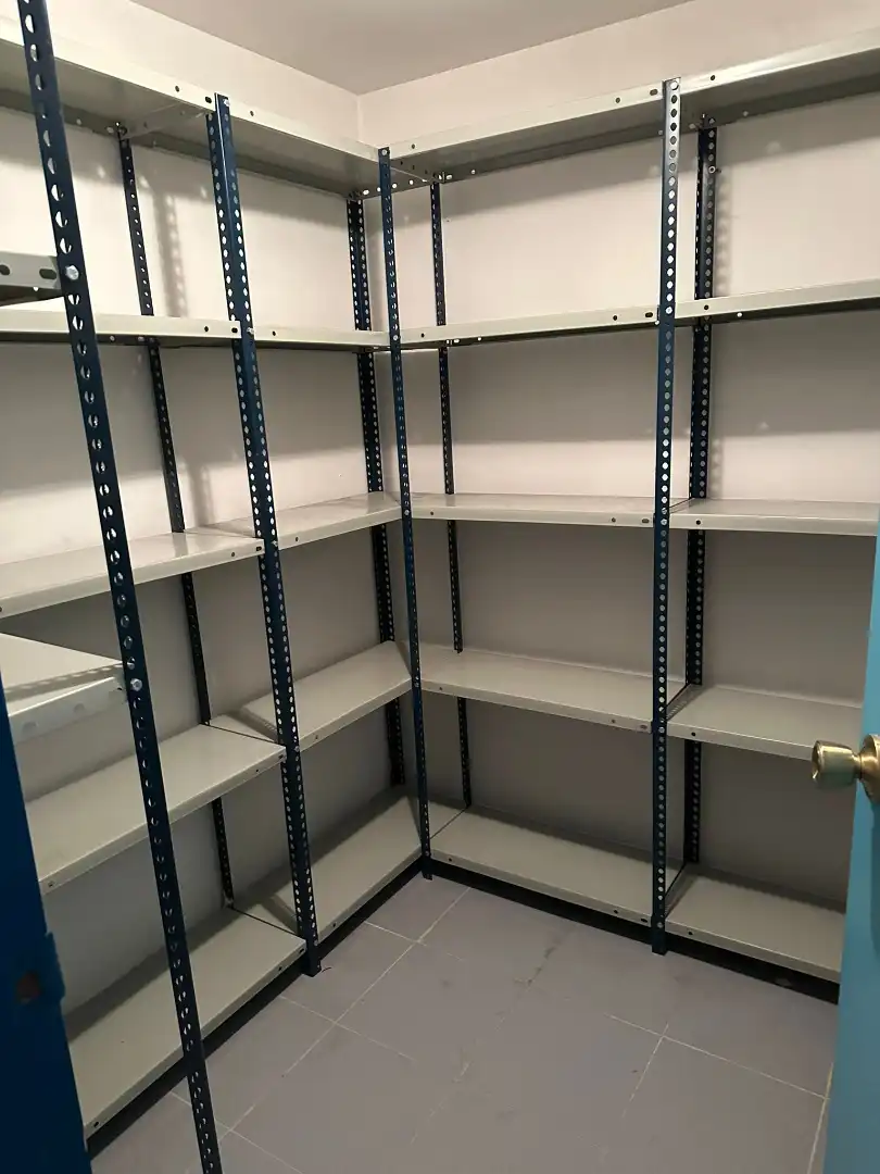 Flat for rent in Madrid  with Air Conditioner, Private garden and Storage room