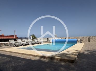 Villa avec balcon à vendre à Centro