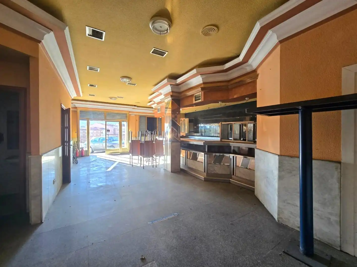 Local en venta en Plasencia con Amueblado