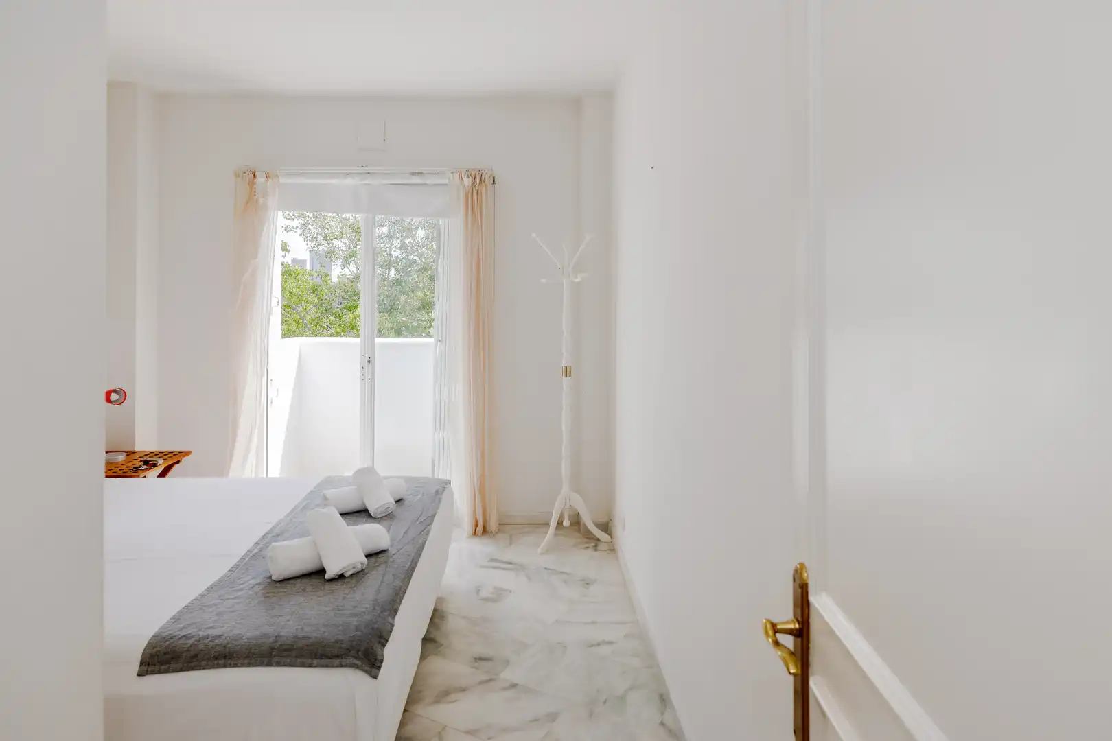 Bedroom of Flat for sale in Marbella  with Air Conditioner, Heating and Terrace