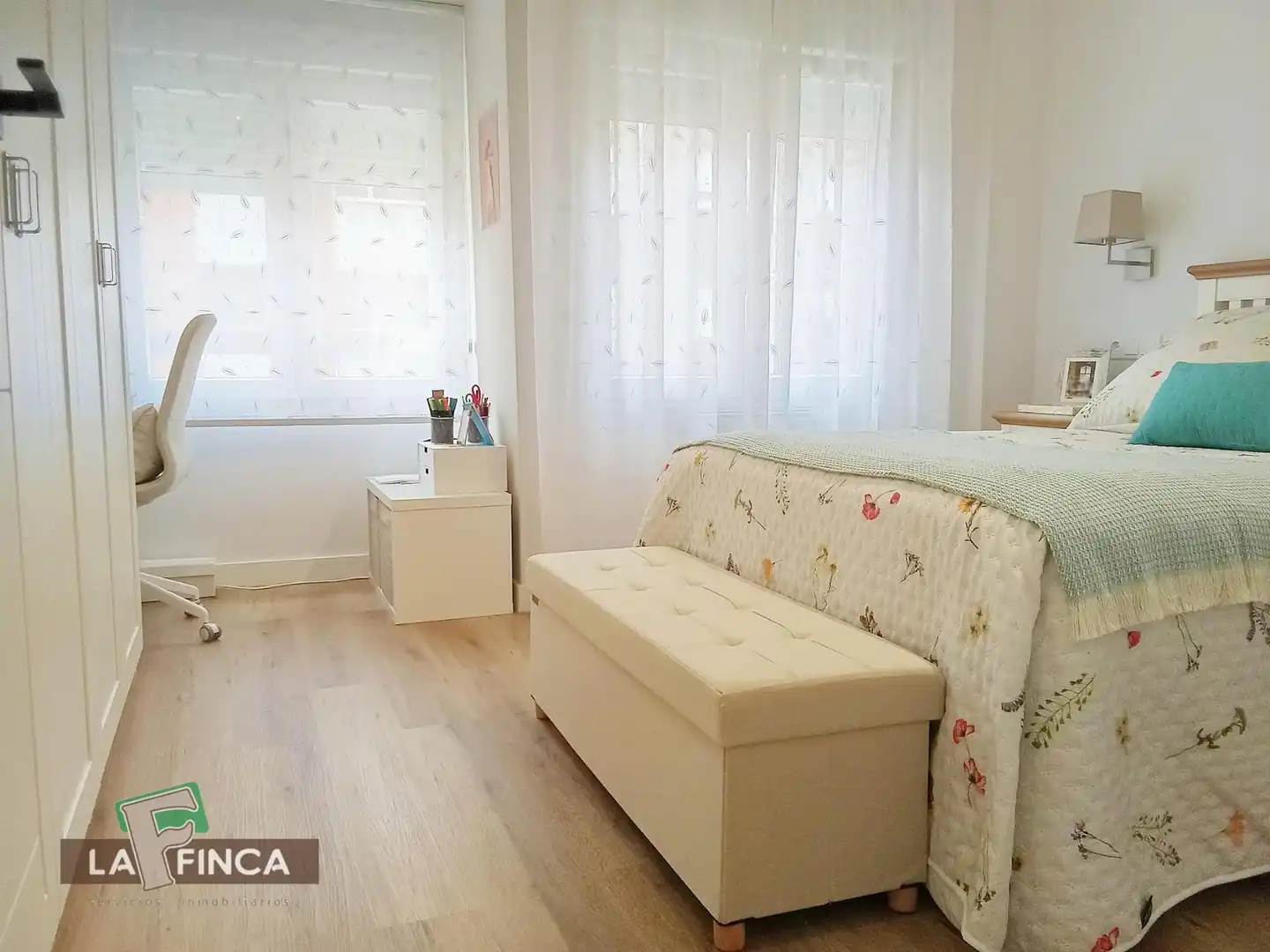 Habitación de Piso en venta en Oviedo  con Calefacción y Terraza