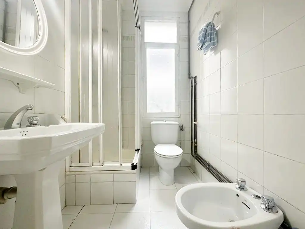 Baño de Piso de alquiler en Bilbao  con Calefacción