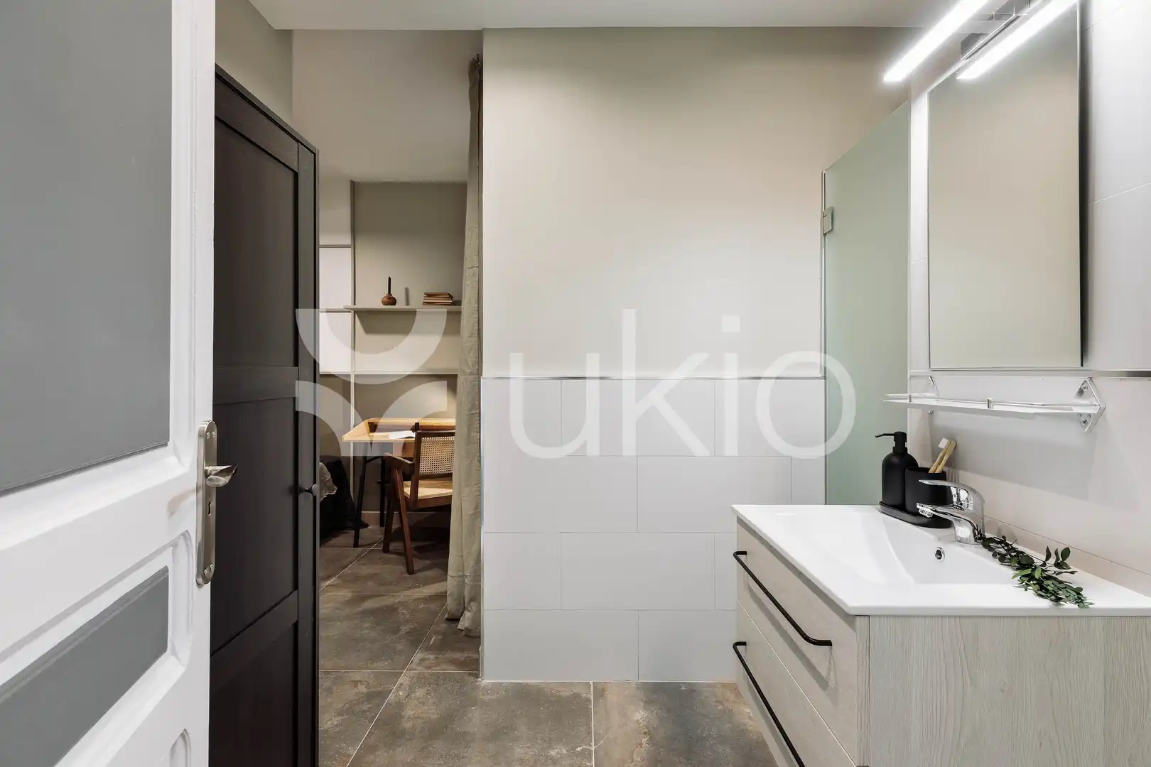 Baño de Apartamento de alquiler en Barcelona con Aire acondicionado, Calefacción y Amueblado