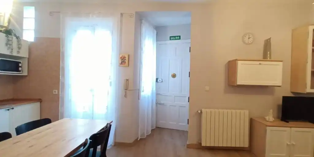 Habitación de Piso en venta en Madrid con Calefacción, Amueblado y Horno