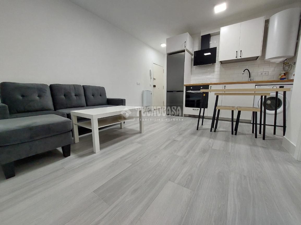 Living room of Flat to rent in Getafe  with Heating