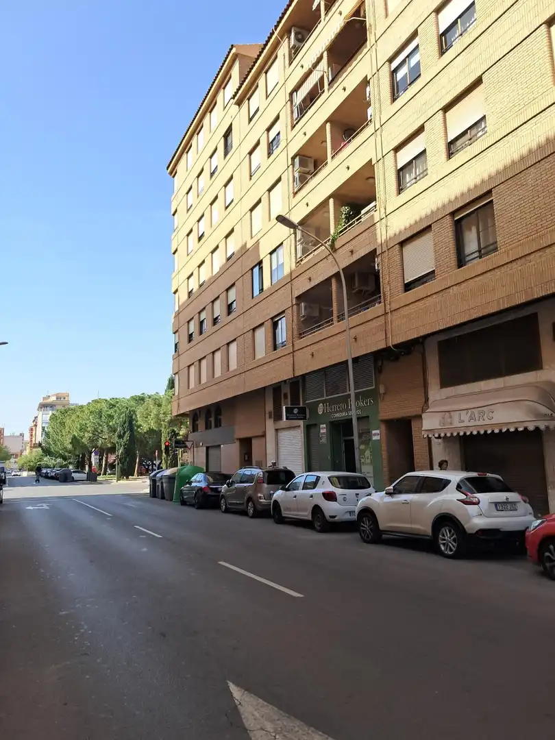 Vista exterior de Local en venta en Castellón de la Plana / Castelló de la Plana