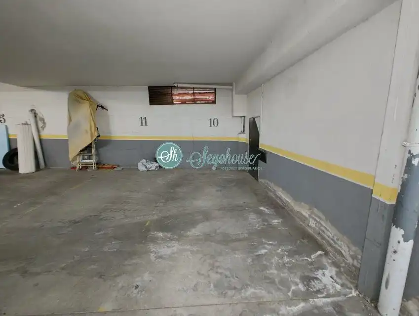 Piso en venta en San Cristóbal de Segovia con Calefacción, Trastero y Balcón