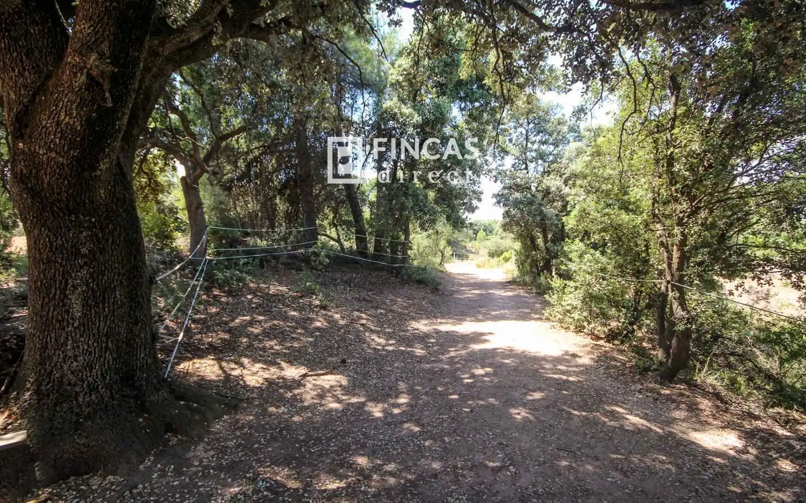 Country homes for sale in Cretas  with Air Conditioner