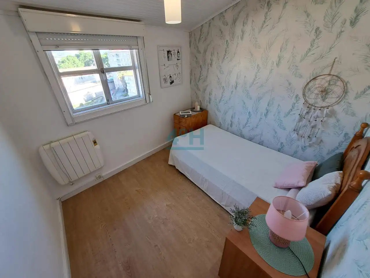 Bedroom of Apartments for sale in Ourense Capital   with Heating and Furnished