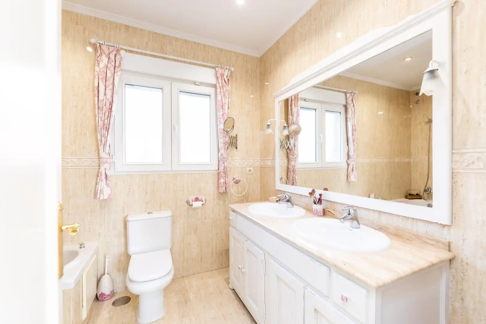 Baño de Casa o chalet en venta en Torrelodones con Aire acondicionado, Calefacción y Jardín privado