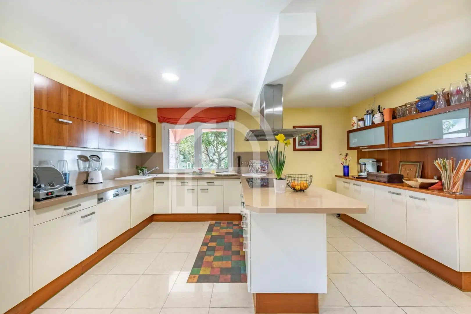 Cocina de Casa o chalet en venta en Badalona con Calefacción, Jardín privado y Terraza