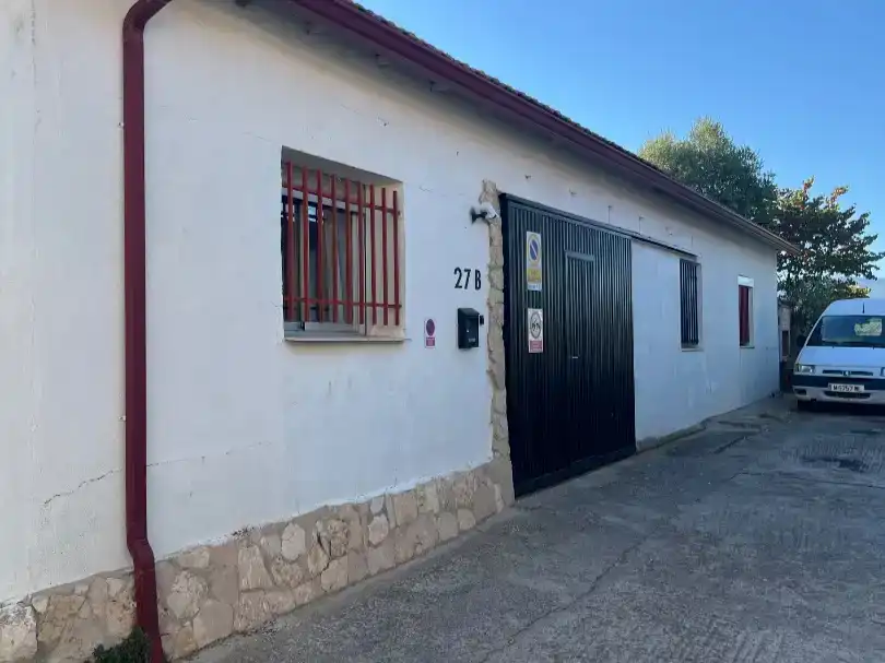 Vista exterior de Casa o xalet en venda en Cogolludo amb Jardí privat i Traster