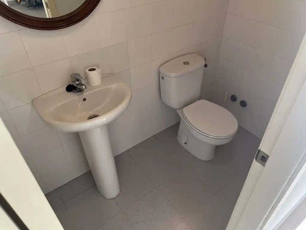 Baño de Nave industrial de alquiler en Ames
