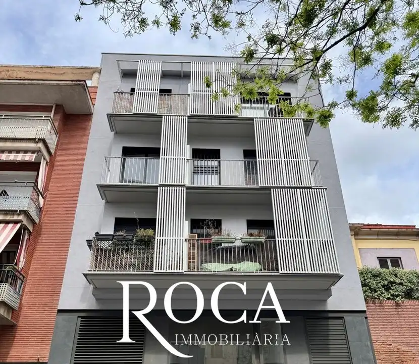 Außenansicht von Wohnung zum Verkauf in Barcelona mit Klimaanlage, Heizung und Parkett