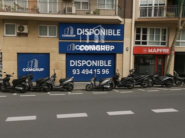 Local comercial en venta en Sants - Montjuïc