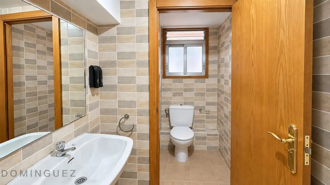 Baño de Oficina de alquiler en Vigo 