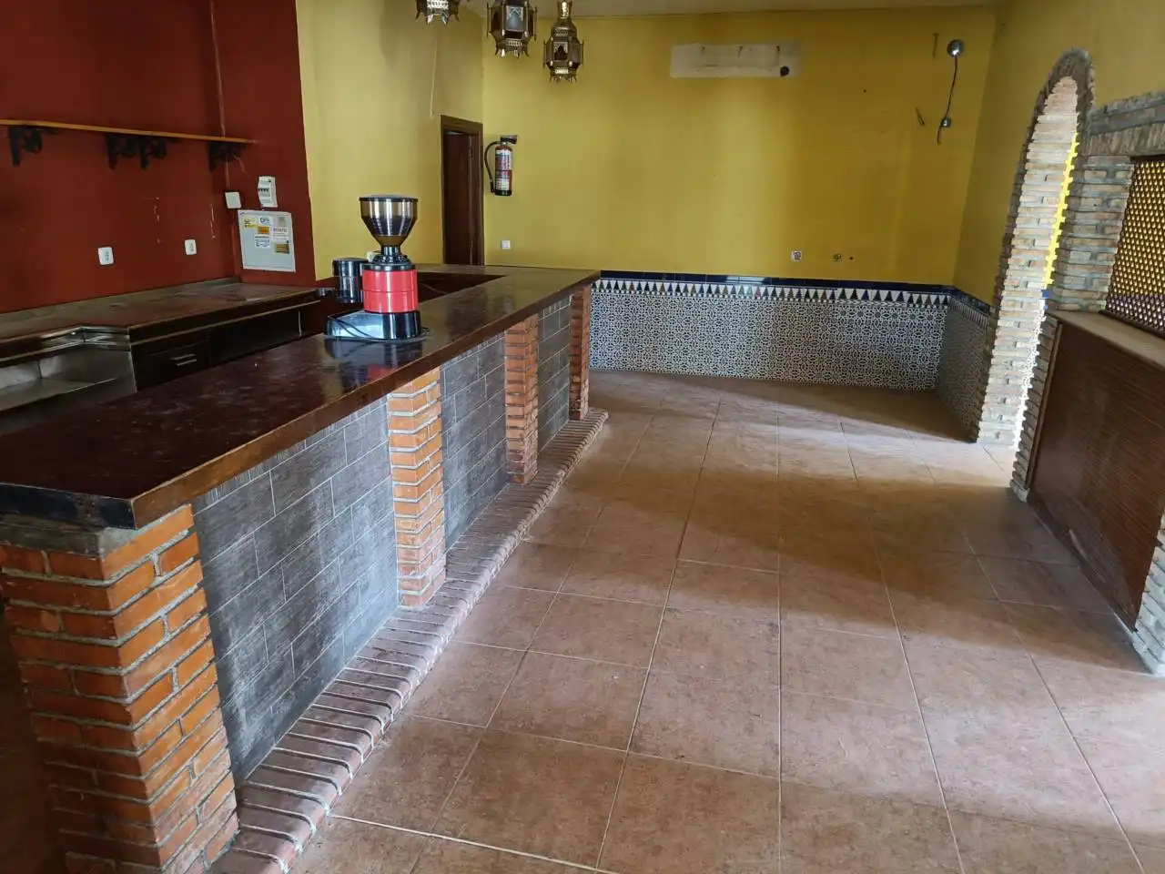 Country house zum Verkauf in Montefrío mit Klimaanlage, Privatgarten und Terrasse