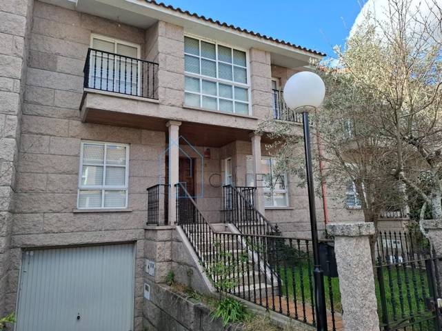 Casa adosada en Venta en Barrocanes