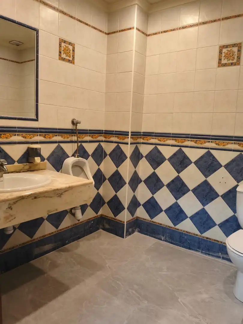 Bathroom of Commercial properties for rent in Alcoy / Alcoi
