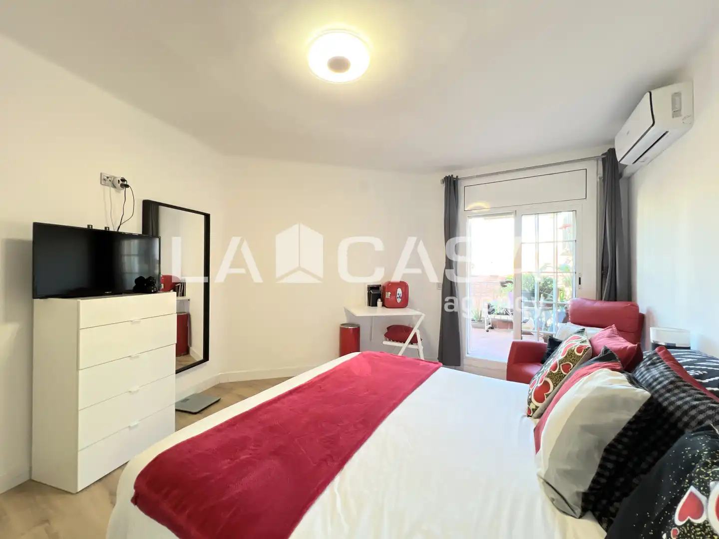 Bedroom of Attic for sale in Barcelona  with Terrace