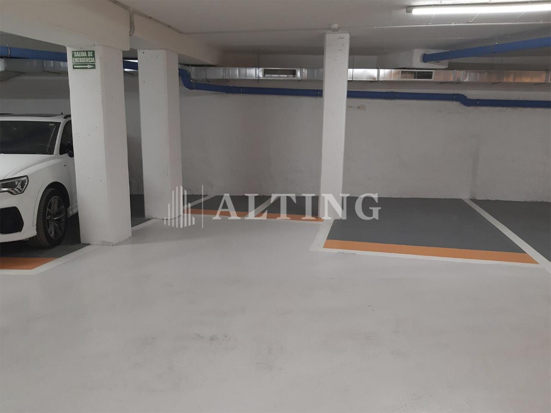 Garaje de alquiler en  Barcelona Capital