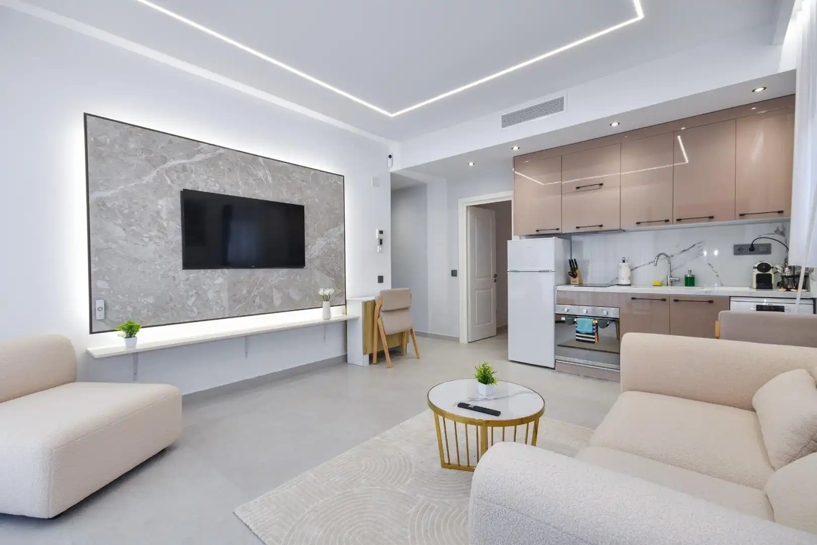 Sala d'estar de Casa o xalet en venda en Lloret de Mar amb Aire condicionat, Calefacció i Jardí privat