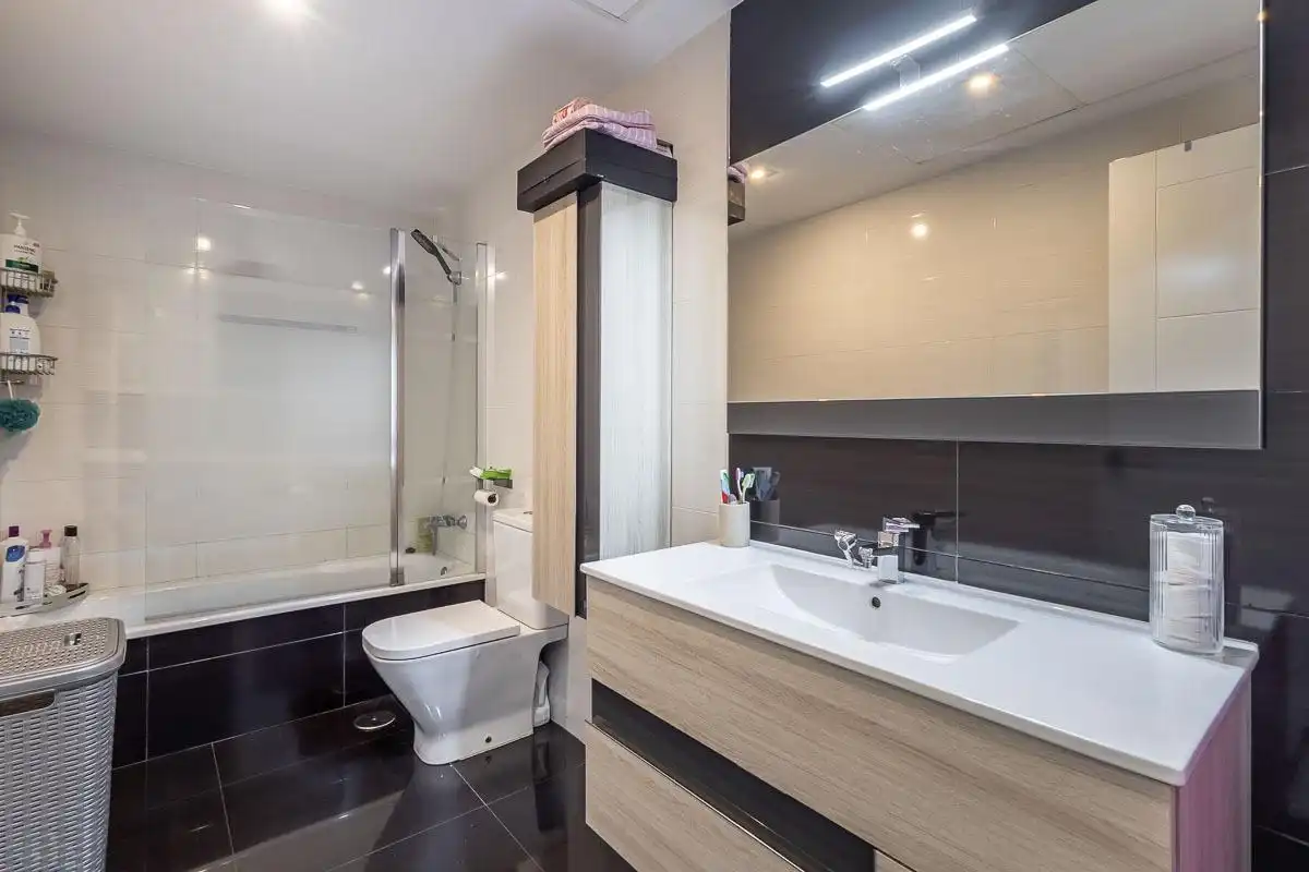 Baño de Casa o chalet en venta en Maracena con Aire acondicionado, Calefacción y Terraza