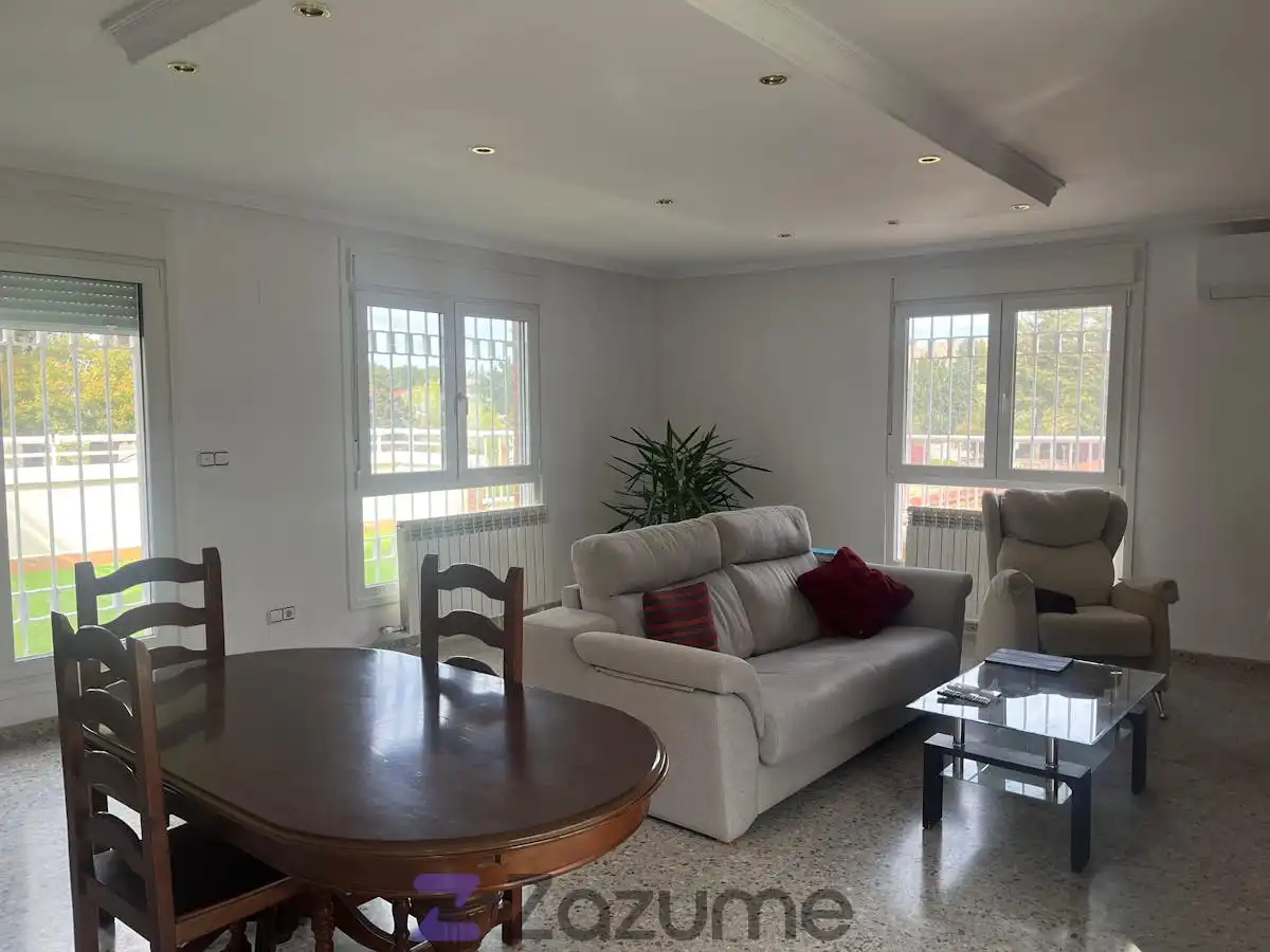 Living room of Houses for rent in Muel  with Air Conditioner, Heating and Private garden