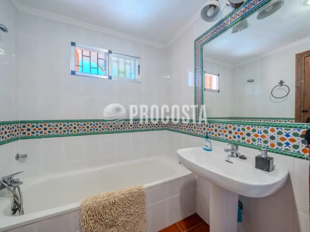 Baño de Casa o chalet en venta en Jete con Aire acondicionado, Terraza y Piscina