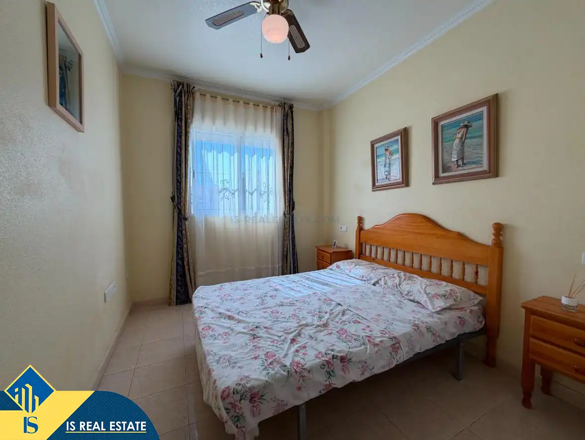 Habitación de Casa o chalet en venta en Torrevieja con Calefacción, Jardín privado y Terraza
