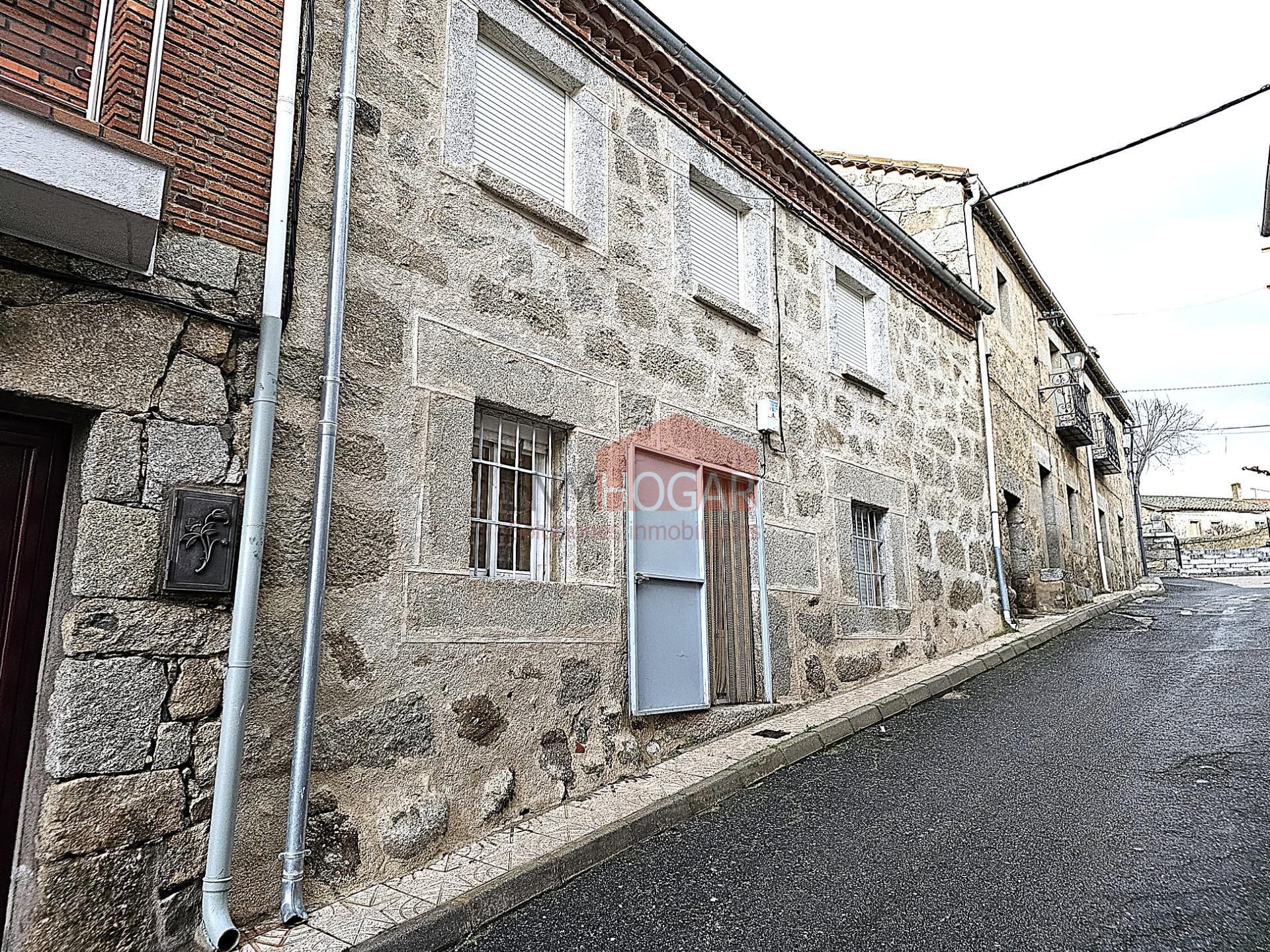 Exterior view of House or chalet for sale in Muñana  with Storage room