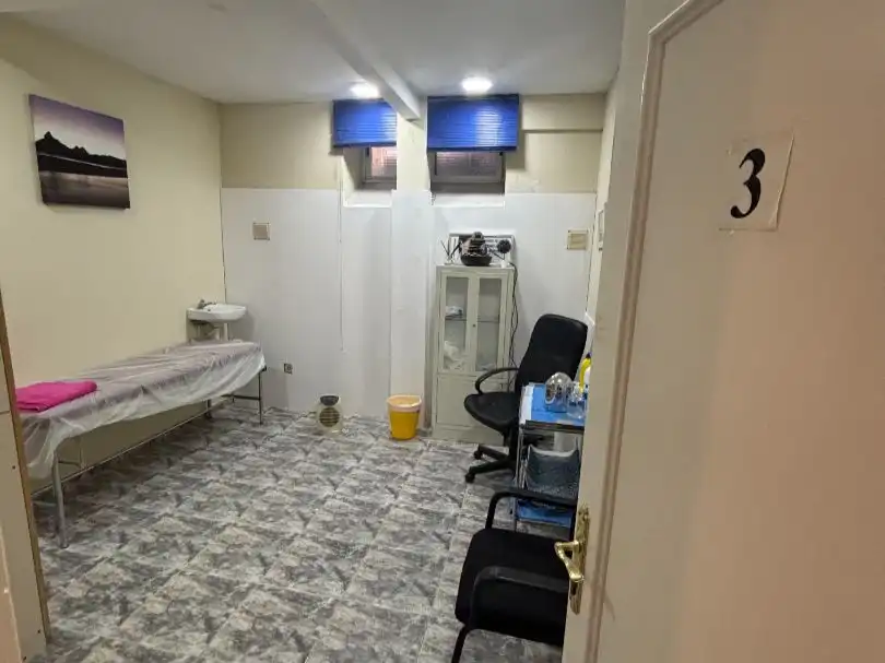 Commercial properties for sale in Algete  with Air Conditioner and Furnished