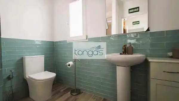 Baño de Finca rústica en venta en Alzira con Aire acondicionado, Jardín privado y Piscina
