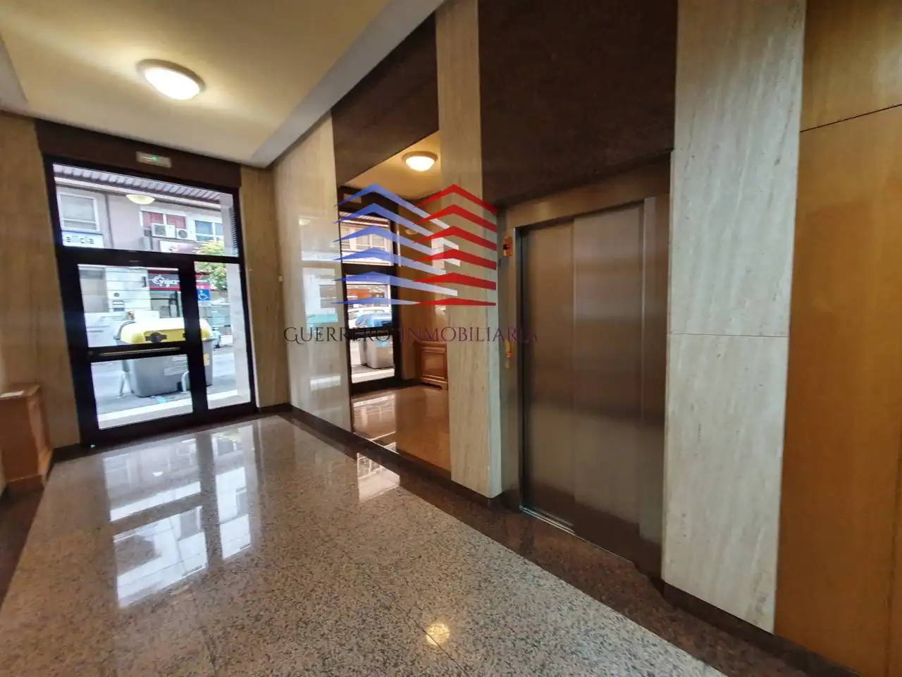 Apartamento de alquiler en Ourense Capital  con Calefacción, Parquet y Amueblado
