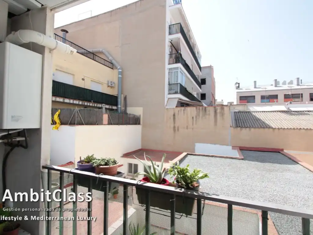 Vista exterior de Piso en venta en Mataró con Aire acondicionado, Terraza y Internet