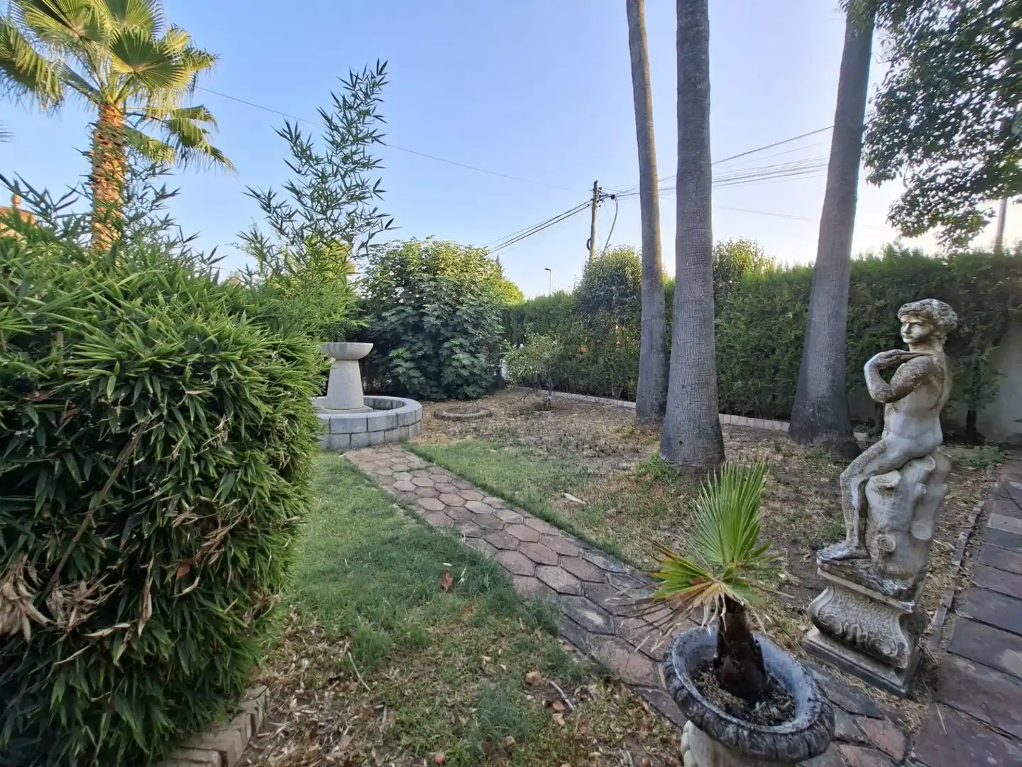 Jardí de Casa o xalet en venda en Espartinas amb Aire condicionat, Calefacció i Jardí privat
