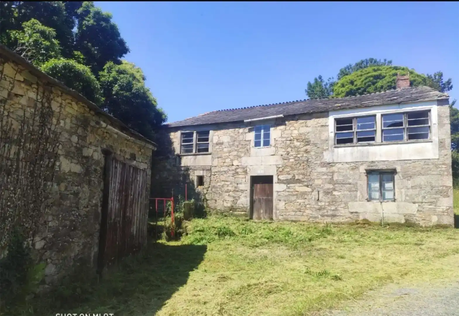 Vista exterior de Casa o xalet en venda en Muras amb Jardí privat